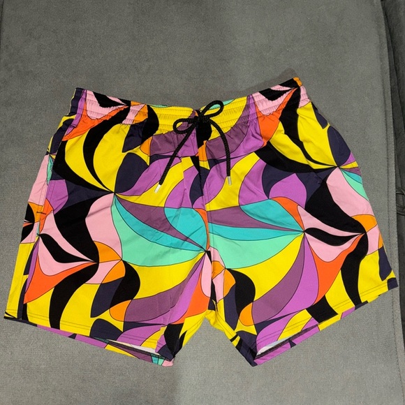 Vilebrequin collectors edition XXL multicolored men’s bathing suit. - Picture 4 of 4